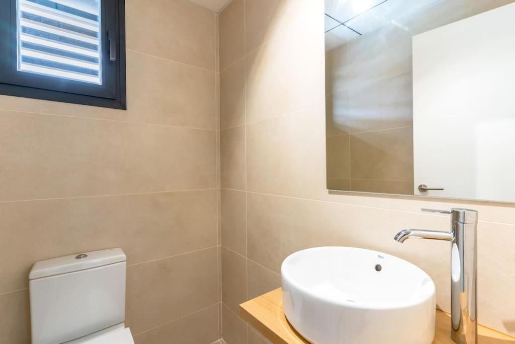 Apartment Genoveses Suites, 3 Hab, Garaje, Piscina, Solarium Y Wifi *